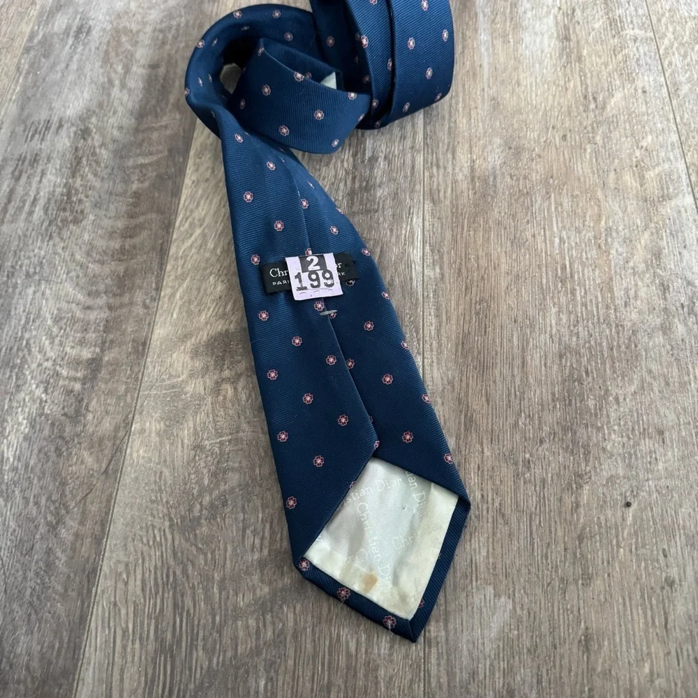 Dior stylish tie